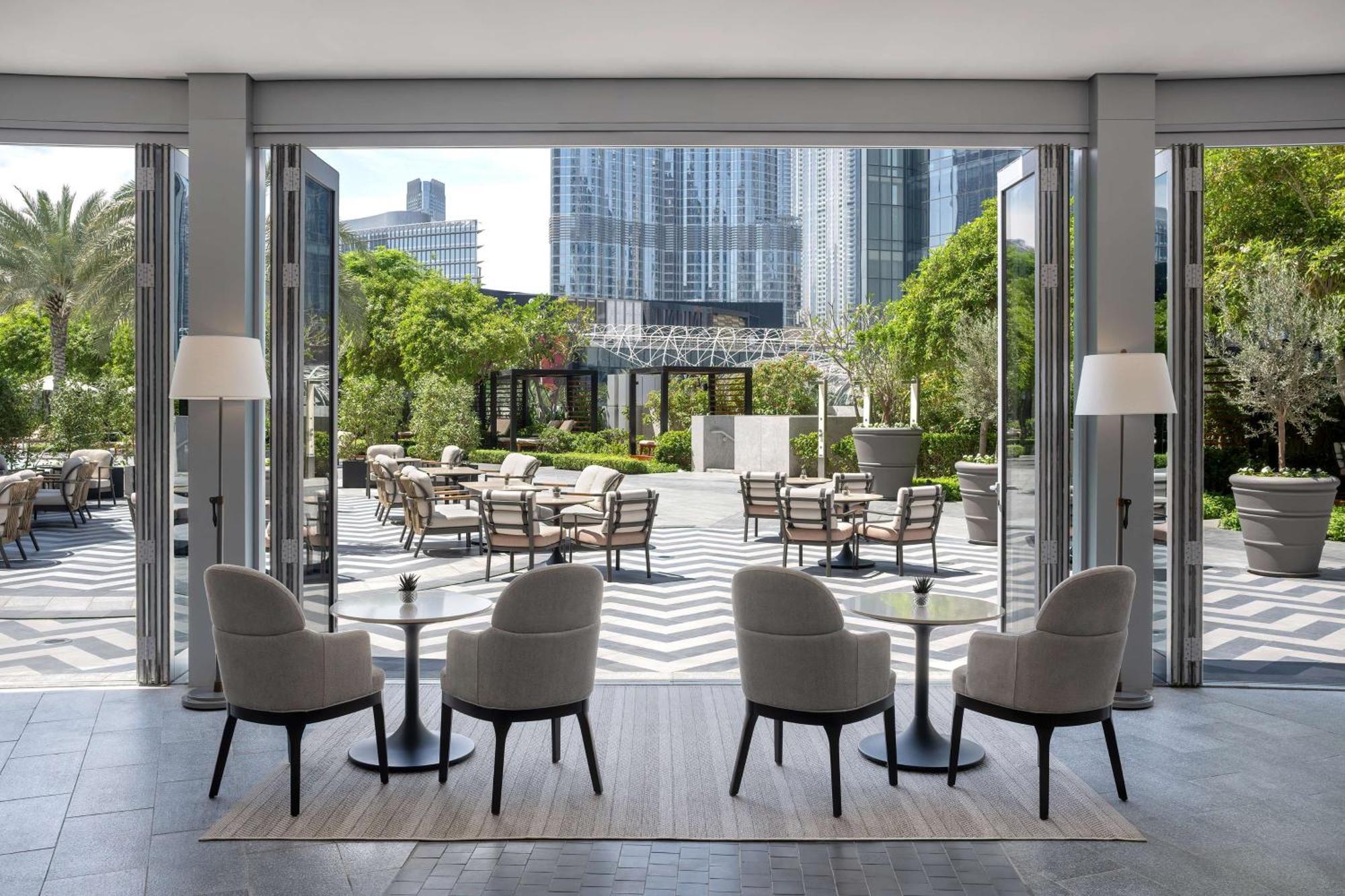 Kempinski The Boulevard Dubai Bagian luar foto The Garden